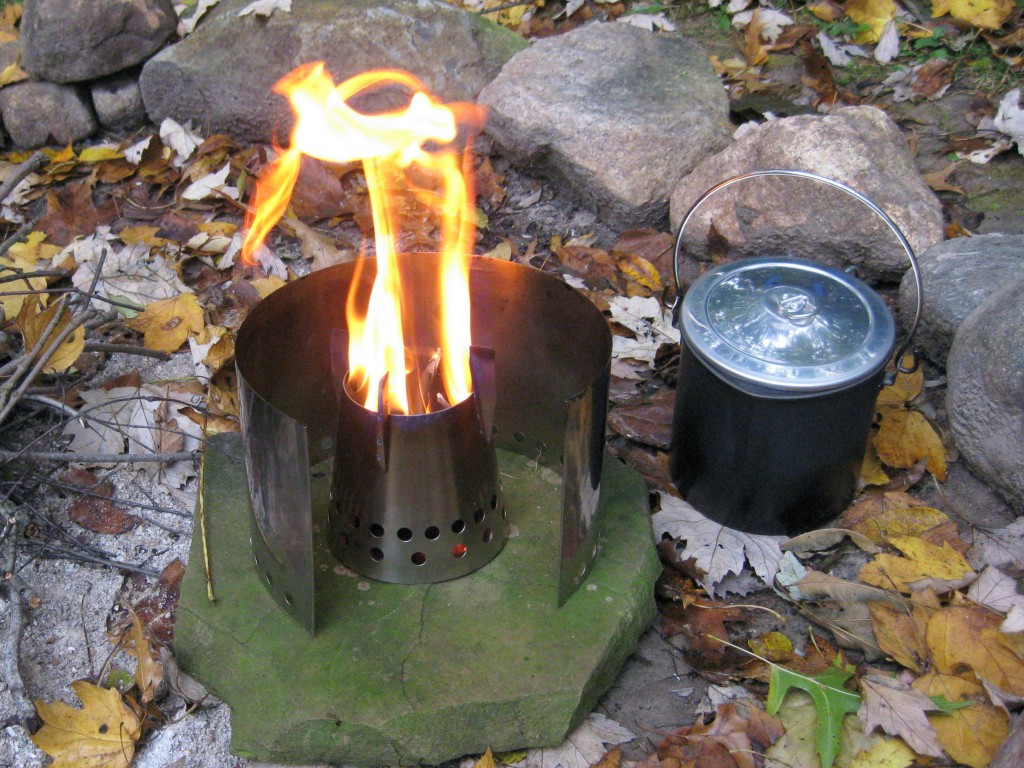 BushCooker LT III fueled with twigs